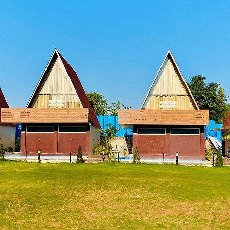 Anantara Club And Resort, Ujjain Zewnętrze zdjęcie
