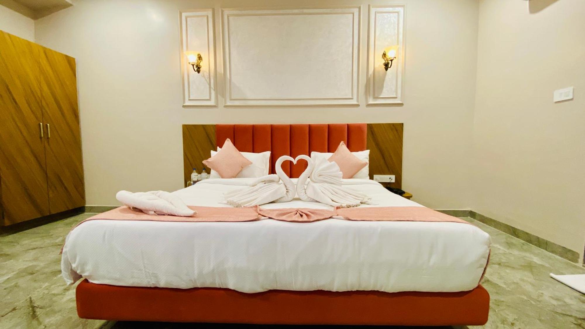 Anantara Club And Resort, Ujjain Zewnętrze zdjęcie